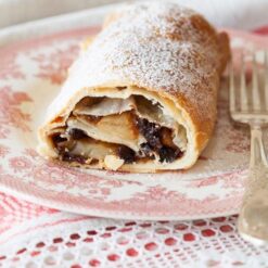 SPICED STRUDEL